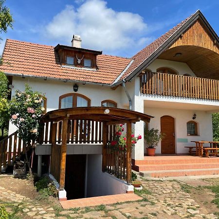 Fuege Vendeghaz Villa Lovas Bagian luar foto