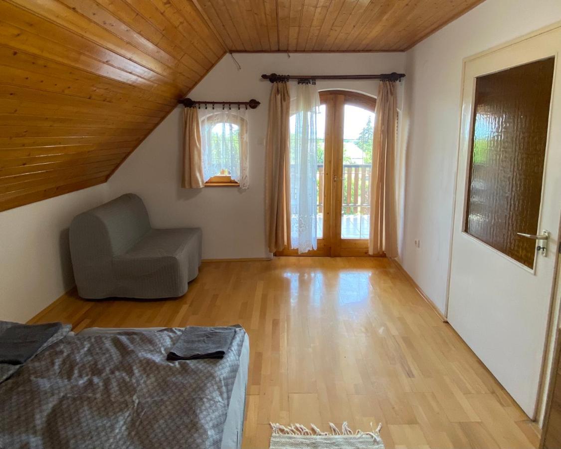 Fuege Vendeghaz Villa Lovas Bagian luar foto